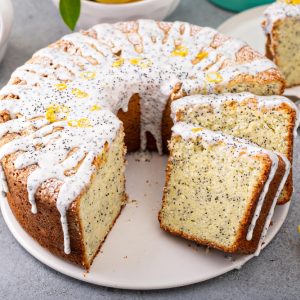 Poppy Seed & Lemon Cake Slice